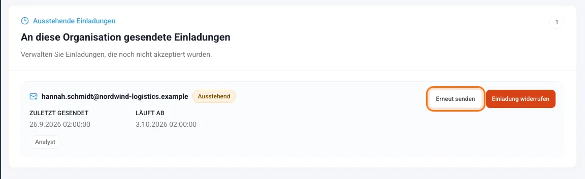 Ausstehende Einladungen mit den Schaltflächen Erneut senden und Einladung widerrufen
