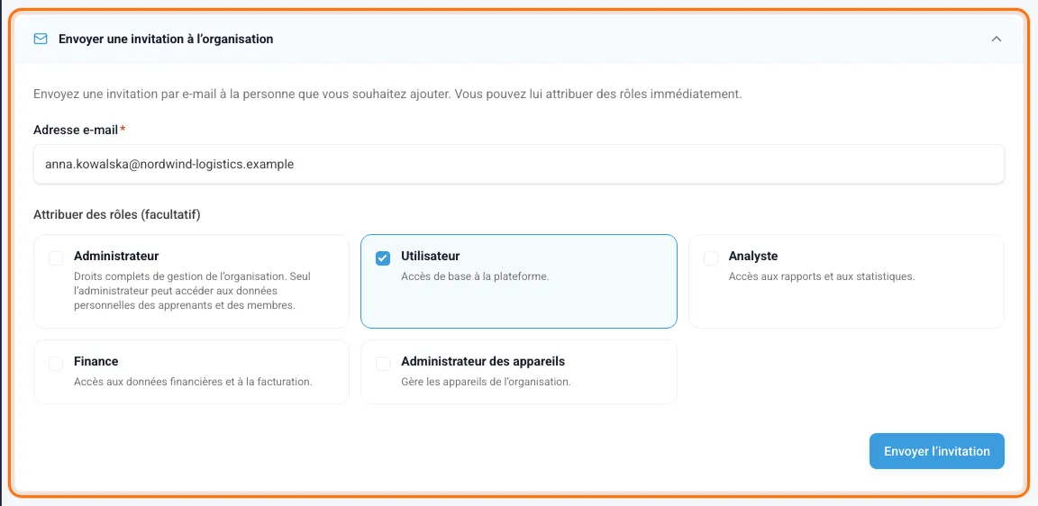 Panneau Envoyer une invitation à l’organisation avec une adresse e-mail et des rôles